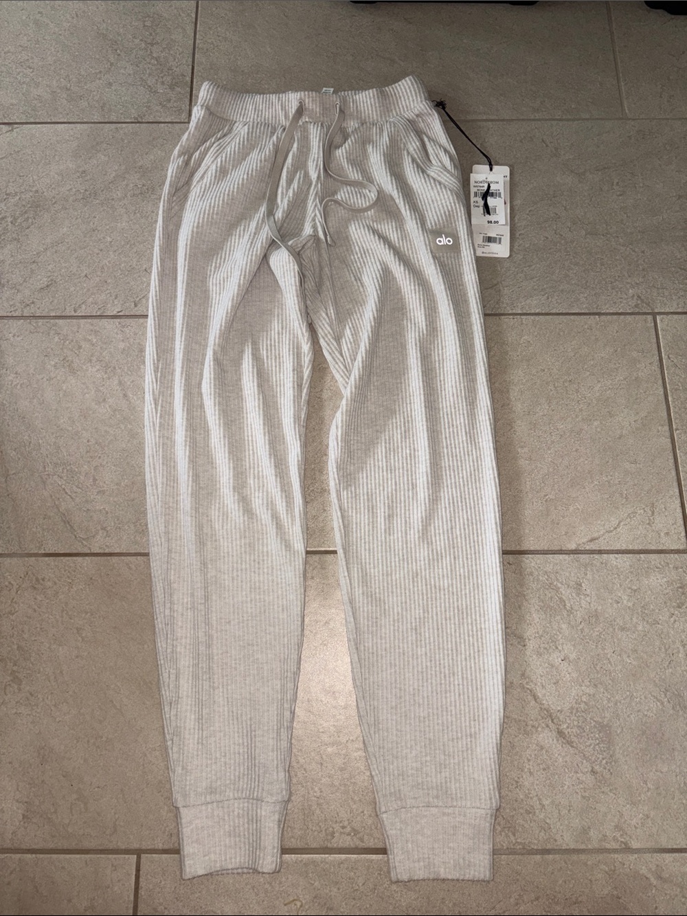 NWT ALO Muse Sweatpants
